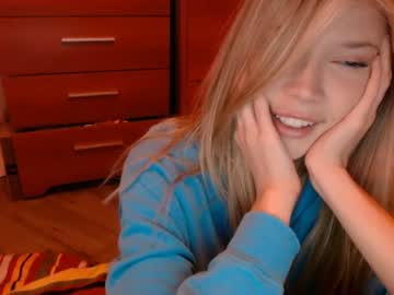 webcam girl bitter_moon capture image #5247775