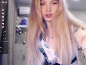 webcam girl small_blondee capture image #788875