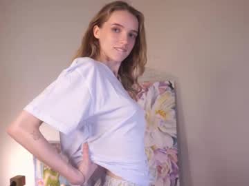 webcam girl monaelin capture image #5565916