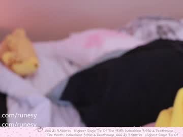 webcam girl runesy capture image #1547046