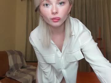 webcam girl yuppiyulia capture image #241633