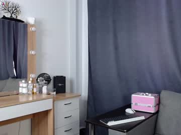 webcam girl ella__sweety capture image #3136843