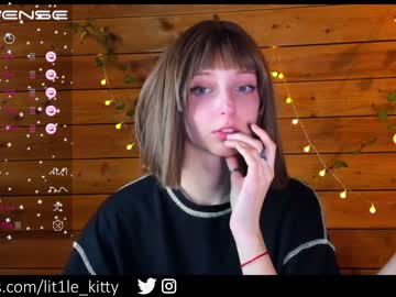 webcam girl lit1le_kitty_ capture image #4188120