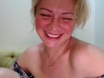 webcam girl kiradivine capture image #3037877