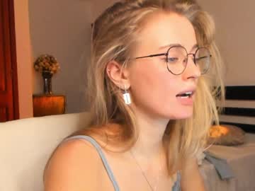 webcam girl linellali capture image #4321356