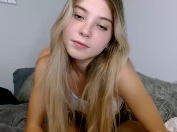 webcam girl lilruchi capture image #3634761