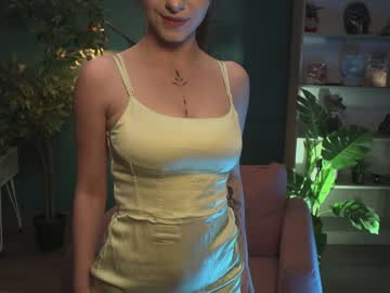 webcam girl yours_lola capture image #2059117