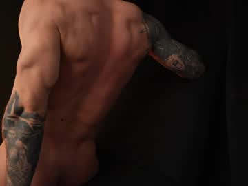 webcam man c_o_n_q_u_e_r capture image #4256383