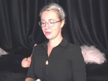 webcam girl xtina__ capture image #3911385