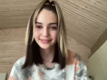 webcam girl oooops__ capture image #3695945