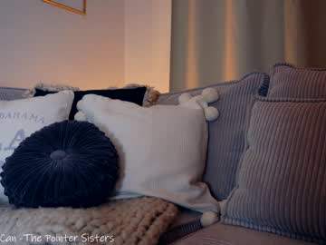 webcam girl x_lily_x capture image #2197477