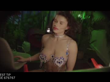 webcam girl lucieoude_ capture image #5230271