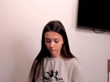 webcam girl amandamedrano capture image #4682258