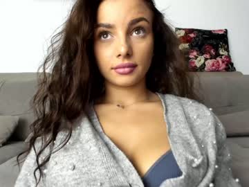 webcam girl 9harlotte99 capture image #3939964