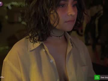 webcam girl arletnoa capture image #1803958