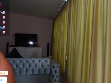 webcam girl curvyjules69 capture image #5406285