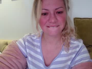 webcam girl kiradivine capture image #2501211