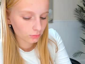 webcam girl maidabarfield capture image #5569578