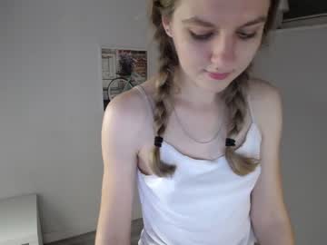 webcam girl lana_heisstt capture image #976376
