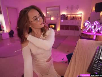 webcam girl hannahjames710 capture image #1448150