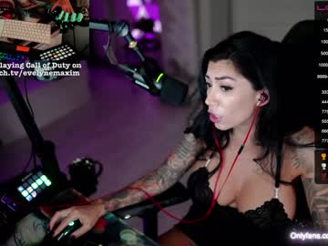 webcam girl evelyne92 capture image #4243110