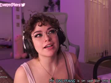 webcam girl evelynpiers capture image #3701414