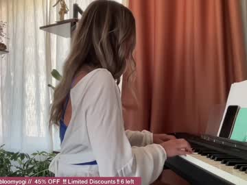 webcam girl bloomyogi capture image #3688553