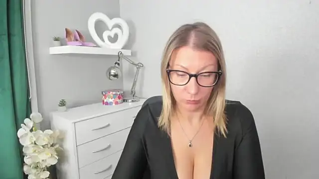 Stripchat sex cam Sophie_Perfect