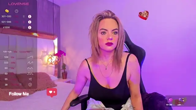 Stripchat sex cam AvaMiia