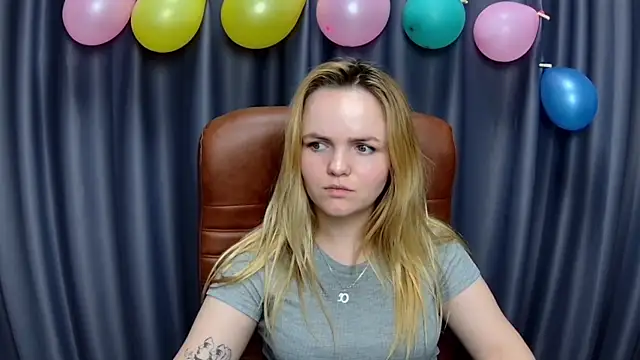 Stripchat sex cam KseniaHopes